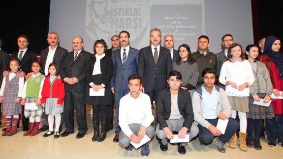 İstiklal Marşı´nın Kabulü ve Mehmet Akif Ersoy´u Anma Programı Gebze Kültür Merkezinde gerçekleştirildi.
