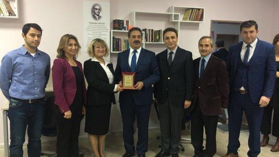 Gebze Kaymakamı Sayın Mustafa GÜLER ve İlçe Milli Eğitim Müdürümüz Şener DOĞAN Yıldırım Beyazıt Ortaokulu kütüphane açılış törenine katıldı.