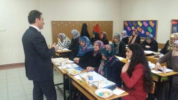 İlçe Milli Eğitim Müdürümüz Şener DOĞAN Gebze Eğitim Vakfı İlkokulunda açılan okuma yazma kursunu ziyaret etti.