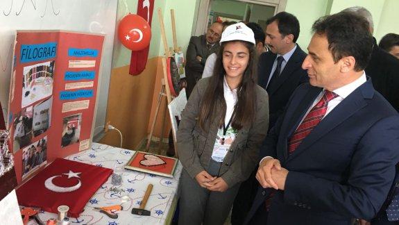 İlçe Milli Eğitim Müdürümüz Şener DOĞAN Gayrettepe Rotary Kulübü Ortaokulu 4006 TÜBİTAK  Bilim Fuarı açılışına katıldı.