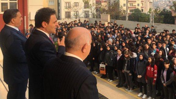İlçe Milli Eğitim Müdürümüz Şener DOĞAN ve Kaymakamımız Mustafa GÜLER haftaya Fatih Sultan Mehmet Anadolu Lisesi ziyaretiyle başladılar.