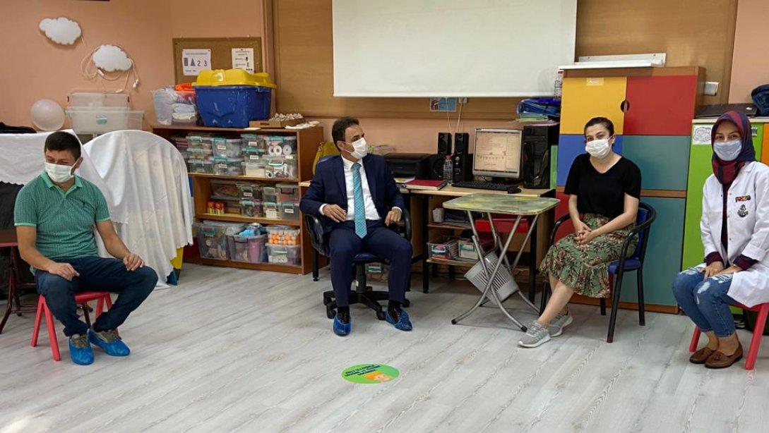İlçe Milli Eğitim Müdürümüz Şener DOĞAN Yunus Emre Anaokulu ve Ülkem İlkokulunu ziyaret etti.