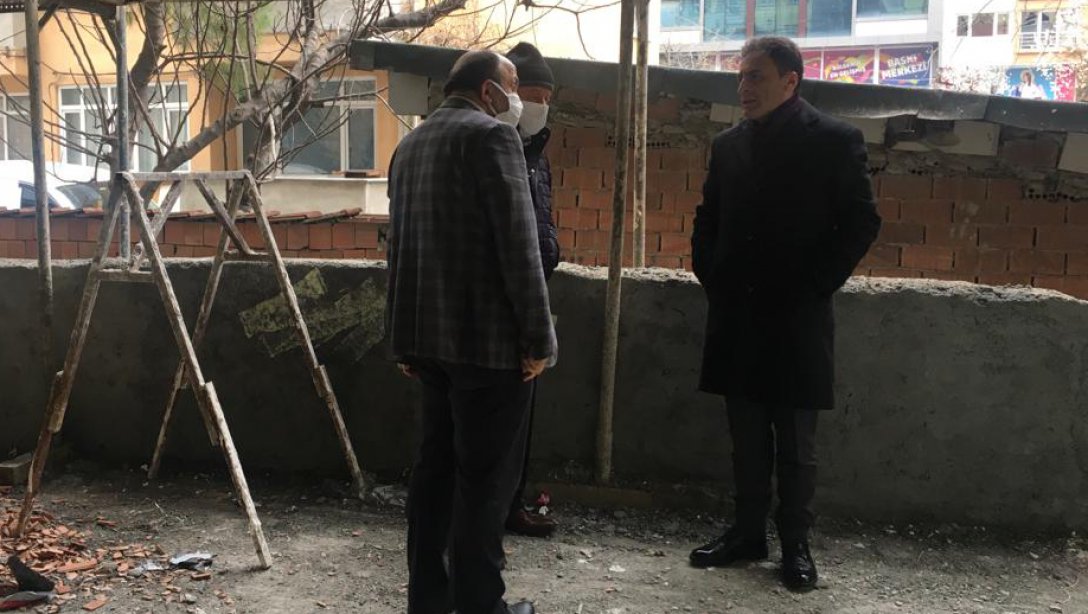 İlçe Milli Eğitim Müdürümüz Şener DOĞAN yapımı devam eden Osmangazi Ortaokulu inşaatını ziyaret ederek incelemelerde bulundu.
