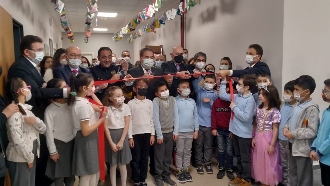 LOGO Yazılım ve Bütün Çocuklar Bizim Derneğinin destekleriyle Atatürk İlkokulumuzda yapılan Geleceği Yazanlar Kütüphanesinin açılışı yapıldı.