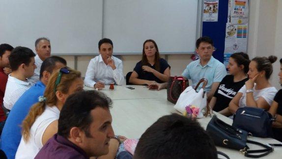 İlçe Milli Eğitim Müdürümüz Şener DOĞAN 2018-2019 Eğitim Öğretim Yılı Eylül Dönemi Mesleki Çalışma Programının ilk gününde Mustafa Üstündağ Ortaokulunu ziyaret etti.